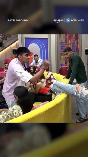 Pushpender Rathi On My Foot??😯😱 ft.Dev Karan | Battleground | Amazon MX Player