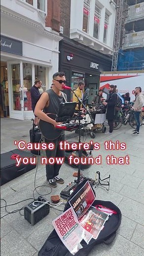 Jacob Koopman Busking Magic on Grafton Street, Do I Wanna Know with lyrics