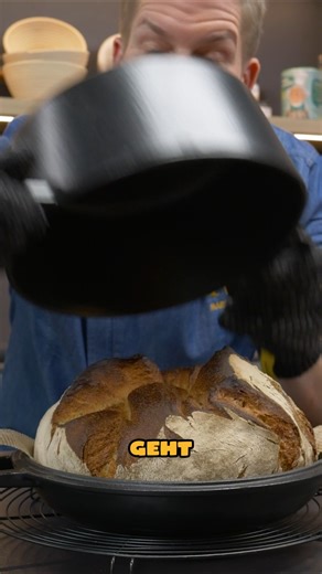 Same-day sourdough bread 🥖🥖 Recipe in the comments 👇 #shorts #easybaking #sourdoughbread