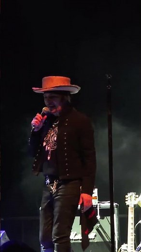 Adam Ant - Stand and Deliver LIVE Clip - Albuquerque, New Mexico (April 24, 2024) #concert #adamant