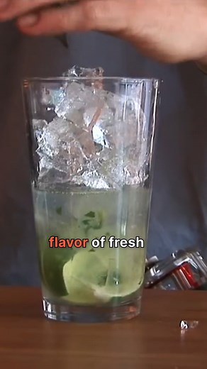 2.4K views | How To Muddle For A Cocktail The Right Way #CocktailTime #Drinks #Bartending | Chowhound | Facebook