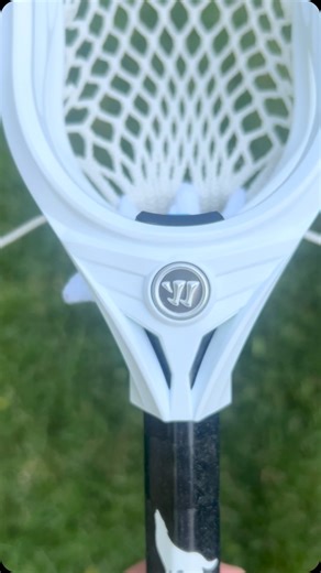 Joshua Davis on Instagram: "Probably my go to Evo V pattern with Legacy mesh….just so smooth with enough pull down to let it rip! #lacrosse #warrior #evo #v #stx #iconiclax #customstrung"