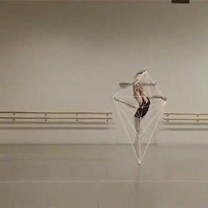 24K views · 276 reactions | Dancing is creating a sculpture that is visible only for a moment. | 피핒핣핥학 픽할핔핦핤 Δ' | Facebook