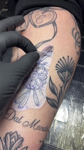 Floral Gap Filler Surrounded Some Healed Pieces By Me ☺️🖤 #ornamental #blackworktattoo #anviltattooglasgow #tattooartist #gapfiller @WBJTattoo