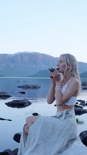 Jonna Jinton on Instagram: "Some healing tones for you this beautiful Friday evening ❤️ This instrument is so special. I got it as a gift many years ago from my sister in law and her husband, Lisa and Micke 🙏🏻 And just the look of it made me fall in love with it! I guess it is a sort of ”Clay cuckoo” even if it doesn’t have the look of a bird. You can only play 3 different tones on it, and I really like the simplicity in that. It still sounds so beautiful, especially when adding 