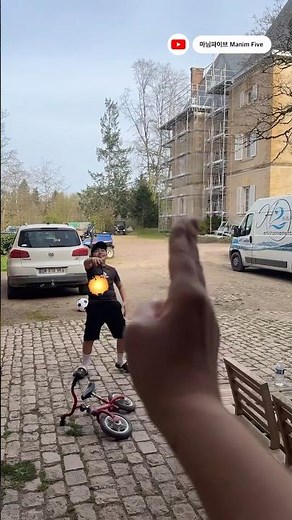 배우가 꿈인 십세 아들이 주문해서 만든 쇼츠.그가 요새 빠져있는 노래와 함께 한 방정맞은 상황극..your my everything #배우지망생 #연기훈련 #태양의후예 #국제커플
