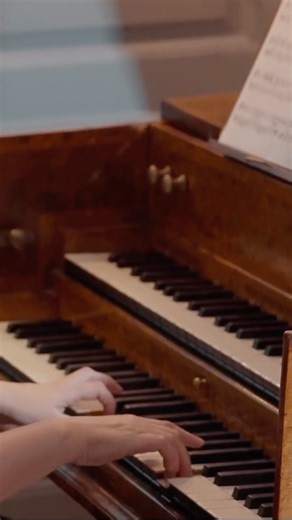 🎶 Last chance to secure your seat for our upcoming Handel concerts, performed by @bridgetcunninghammusic and @londonearlyopera Handel in Music and Art 🗓️ Sat 8th Nov | 18:30 Enjoy arias and harpsichord pieces inspired by Handel’s own art collection — featuring works by Canaletto, Watteau, and Poussin that once graced his Brook Street home. Highlights include music from L’Allegro, Semele, and more. Handel at Vauxhall Pleasure Gardens 🗓️ Mon 10th Nov | 13:00 Step into the splendour of 18th-cent