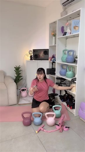 [JS-09] Kettlebell เคตเทิลเบล 4/6/8 Kg เคตเทิลเบลก้นนิ่ม ดัมเบลยกน้ำหนัก วัสดุพีวีซีนุ่ม มีสีให้เลือก ปลอดภัยจับง่ายกระชับมือ อุปกรณ์สำหรับออกกำลังกาย