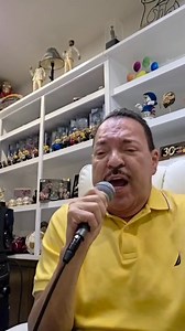 Este fin toca estar en casa, pero no dejo de afinar el corazón con cada nota🎶 Gracias por su cariño siempre. ¡Seguimos adelante! #JulioPreciado | Julio Preciado