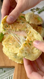 237K views · 1.7K reactions | Pancakes de courgette fourrés 丹:...