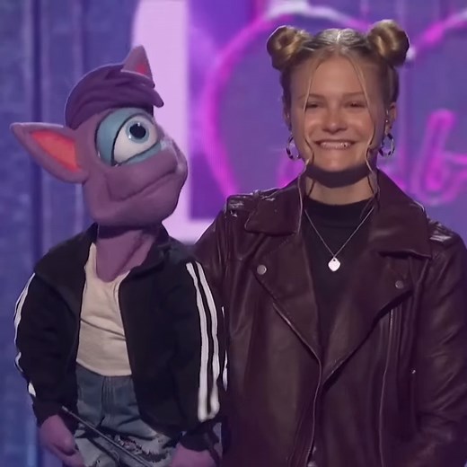 Darci Layne With The Puppet RAPPER | YugantarPravah.Com