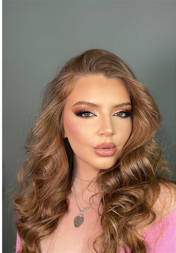 Unrecognisable makeup is my new favourite trend 😍 #unrecognizablemakeup #makeup #sydneymakeupartist #makeuphacks #makeuptransformation #makeuptransitions #makeuptips #makeuptutorial