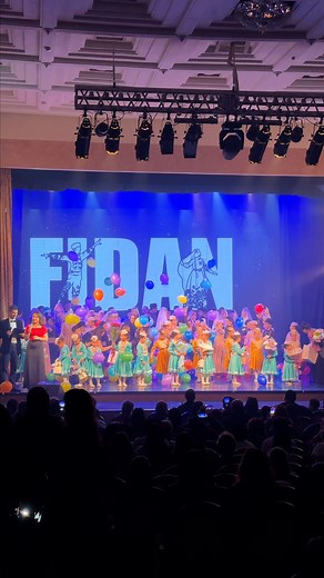 В Акмесджите прошёл отчётный концерт крымскотатарского ансамбля «Fidan». Воспитанники ансамбля выступили на сцене Крымскотатарского драматического театра. Изящное сочетание хореографии, живой музыки и ярких костюмов создали гармоничное единство, раскрывающее красоту нашей культуры. | Crimean Tatars