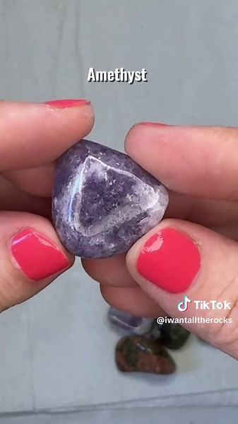 #rocktumbling Gina’s rocks part 9, FINAL RESULTS! I added in one of my pieces of labradorite since hers didn’t turn out well. #iwantalltherocks #rocktumbler #crystals #collab