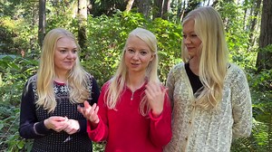 🎄Some news from us! 🎄 We are currently in the studio working on recording a full-length Celtic Christmas album. If you would like to receive musical sneak peaks and fun stories from the studio, make sure to sign up for those updates right here: https://rb.gy/p0snm We cannot wait to share this new music with you!! ✨ For now, it's back to the studio. cheers! Greta, Willow and Solana | The Gothard Sisters