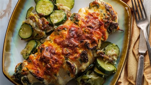 Sajttal és spenóttal töltött csirkemell: nagyon szaftos és ízletes a hús