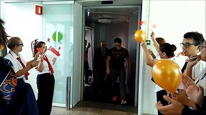 73K views · 1K reactions | A Hero's welcome | Singapore Airlines | Facebook