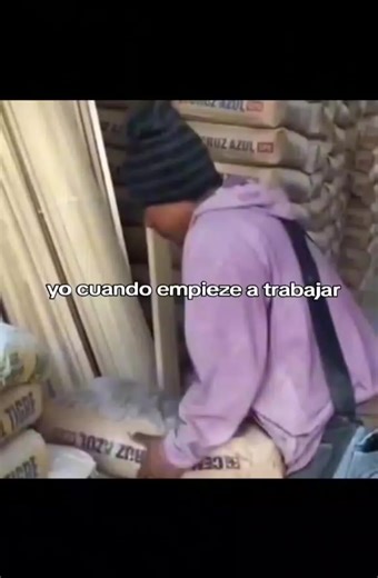 Video de êrïcksōn (G) (@daillgonzalez) relacionado con “Me At Work”