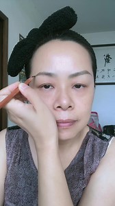 Eyebrows Tutorial for Beginners: Step-by-Step Guide