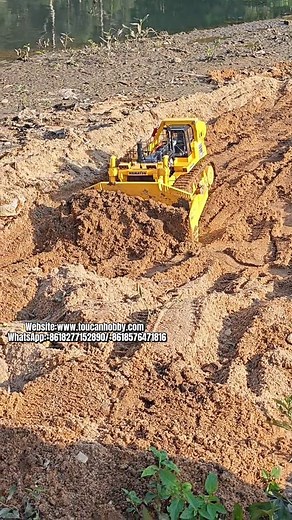 8.8K views · 217 reactions | If you own this 1/14 RC hydraulic bulldozer 575, it would be a shame not to take it outdoors #RCmodel #RCworld #RClife #RClover #RCcommunity #RCtoys #RC #Bulldozer #Toucanhobby | JDModel RC construction truck | Facebook