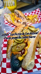 Encontramos unos jochos con salchicha azul grandotes en “Los Perros de San Antonio”. Tienen variedad de salchichas, de colores y enormes. Son baratos #foodie #foodies #foodiesofinstagram #instafoodie #food #foodporn #foodphotography #foodstagram #foodblogger #hotdog #salchicha #perros #big #grandotas #azul #pavo #res #toppings #losperrosdesanantonio #metrosanantonio #metrolinea7 #cdmx #ciudaddemexico #mexico #vamos #novamos #chispas #blackout #querico #meencanta | DanyZuco