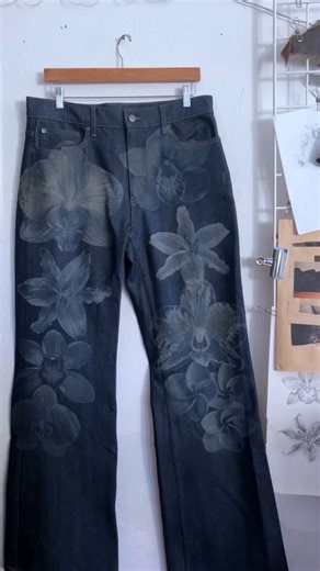 Custom WearHouse on Instagram: "Flower Distressed Denim Jeans 🌸🌸🌸 by @denem . This artist creates distressed designs on denim jeans using a dremel tool! This pair features realistic floral designs! Let us know what you think in the comments! . . . #denimfashion #denim #denimjeans #streetwear #jeans #customjeans #jeanslovers #jeanswear #floraldesign #floralart #customclothing #fashion"