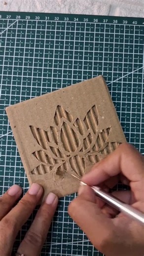 cardboard cutting art 😍😱 how to make cardboard cutting art 😲 #viralvideo #art #diy #1mviewers