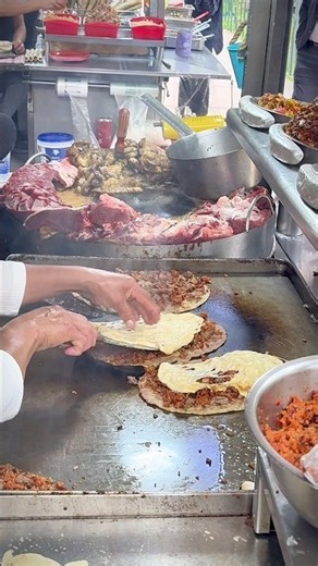 For us, the best gorditas in Mexico City #chicharrones #cdmx #hotsauce #cilantro #food