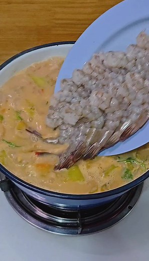 แกงเลียงกุ้งสดกับเปลือกแตงโมอร่อยๆ