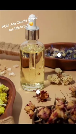 Depuis le début, c'est une personne qui a toujours été la. Chaque mois, elle prenait au moins une à deux huiles de parfums. C'est ma cliente caviar @Grace N ❤️❤️❤️❤️. Merciii beaucoup pour la pub✨️✨️✨️. Venez alors payez🤭🤭🤭#amour #tiktoksenegal🇸🇳 #tiktokcotedivoire🇨🇮 #huileparfumée#sentirbon