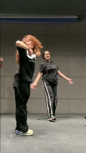 Go Go - BTS