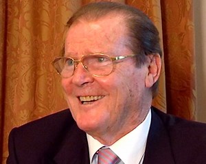 Roger Moore Interview : Dangereusement vôtre, L'espion qui m'aimait, L'Homme au pistolet d'or, Moonraker, Octopussy