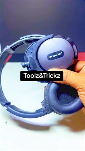 How to Repair Bluetooth Headphones Using a Receiver