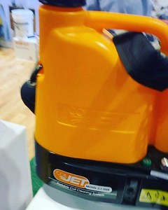 Doing the CoilJet jig with @speedcleanhvac come by at 3:30 for the cocktail party at booth 5353 at #ahrexpo | HVAC School