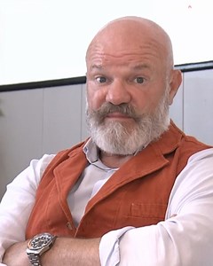 3.5M views · 42K reactions | « Dans l'ensemble, le repas est très correct ! » 廊 Dès son arrivée, Le Chef Etchebest ne comprend pas ce qui cloche dans ce restaurant. #CauchemarEnCuisine | Golden TV | Facebook