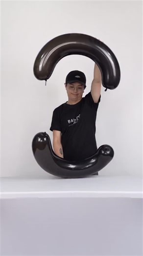 Amazing art on Instagram: "@ballonbythingyu is an artist known for creating imaginative balloon sculptures. Their videos showcase the process of transforming balloons into playful, detailed art, engaging viewers with both creativity and skill. The account inspires balloon art enthusiasts and casual fans alike with vibrant, joyful content #art #artist #artwork #arte #artistsoninstagram #party #artoftheday #makeupartist #digitalart #nailart #artgallery #instaart #artofvisuals #artsy #contemporarya