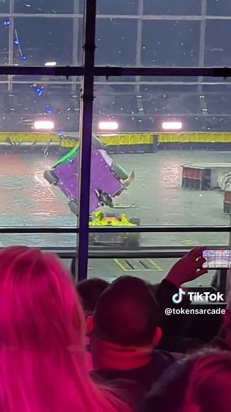 ITS ROBOT FIGHTING TIME AT @battlebots !!! Thank you so much @MelakaMystica for the experience! Also @Team HyperShock your bot kicked ass! #battlebots #robotwars #robot #robotics #lasvegas #destructathon #arcade #retrogaming #furry #fursuit #furriesoftiktok #behindthescenes #stem #engineering #innovation #machine #nostalgia #gaming #computer #redpanda #carnage #fight #combat