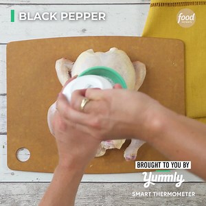 332K views · 2.9K reactions |  Brilliant kitchen hack: Roast chicken and potatoes all in one bundt pan! Get the recipe: https://foodtv.com/3qXxGlY | Food Network | Facebook