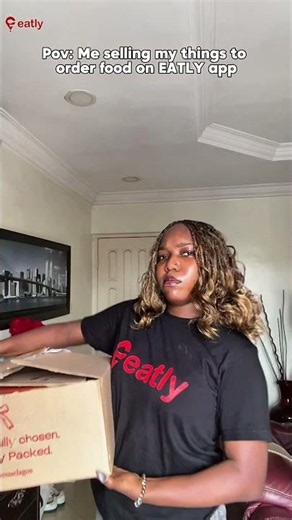 Me selling my things to order on Eatly