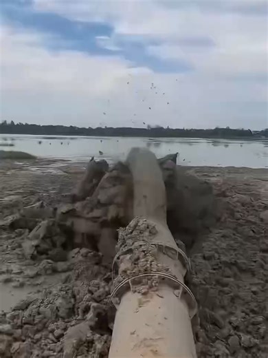 16-inch Cutter Suction Dredger, max discharge distance 2km, continuous dredging operation, high efficiency and reliability. For more dredging vessel action, welcome to visit: 🌐Website: https://xdredger.com 📧Email: sales@xdredger.com 📲WhatsApp: 8615902193567 📲WhatsApp: 6282246244728 #Xdredger #dredging #sandmining #dredger #dredge #CutterSuctionDredger #PortDredging