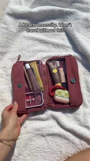 minebymytagalongs | The best pouch to take with you anywhere 😍 #doubledetachable #pouch #beach #beachbag | Instagram