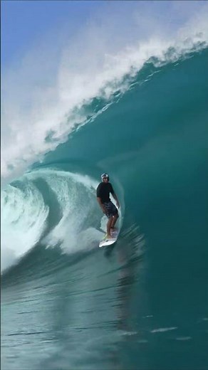 Kauli Vaast RELAXED at Teahupo'o #teahupoo #surfing
