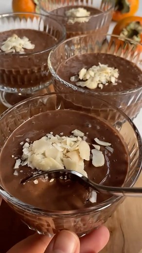 Eating Healthy Today | Persimmons Pudding (Refined Sugar-Free & Gluten-Free) 🥳 (via: @canfeezam) A delicious and healthy dessert that’s simple to make! As it... | Instagram