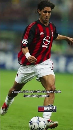 ini alasan kenapa banyak pesepak bola memakai deker mini