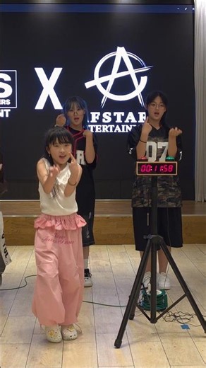 Did Subin succeed in the 20-second timer dance? #DancingBear #DancingBearsRandomDance #DancingBea...