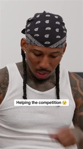 We all need a helping hand sometimes. 🤝🤍 Stream the latest episode of #ProjectRunwayCanada only on @cravecanada. #tvshow #realitytv #projectrunway