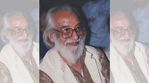 Babasaheb Purandare was devoted to Shivaji. Politics and critics did not deter him