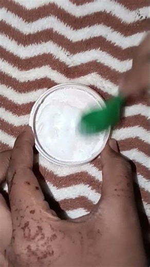 acrylic paint 🫟 with powder and glue