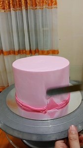 Cake decorating with gold number candle #affiliate #trendingcake #cakedecorating #homebaking | Jocelyn Basas