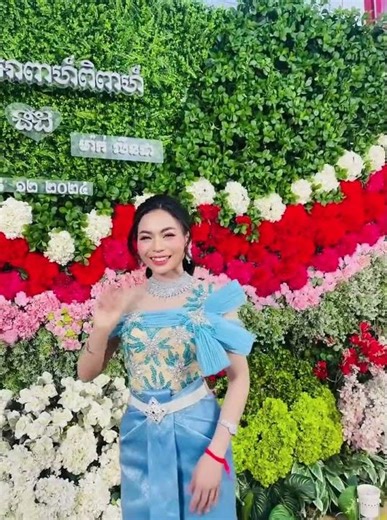 So beautiful bride កូនក្រមុំស្អាតណាស់🤭 #marry #wedding #makeup #beautiful